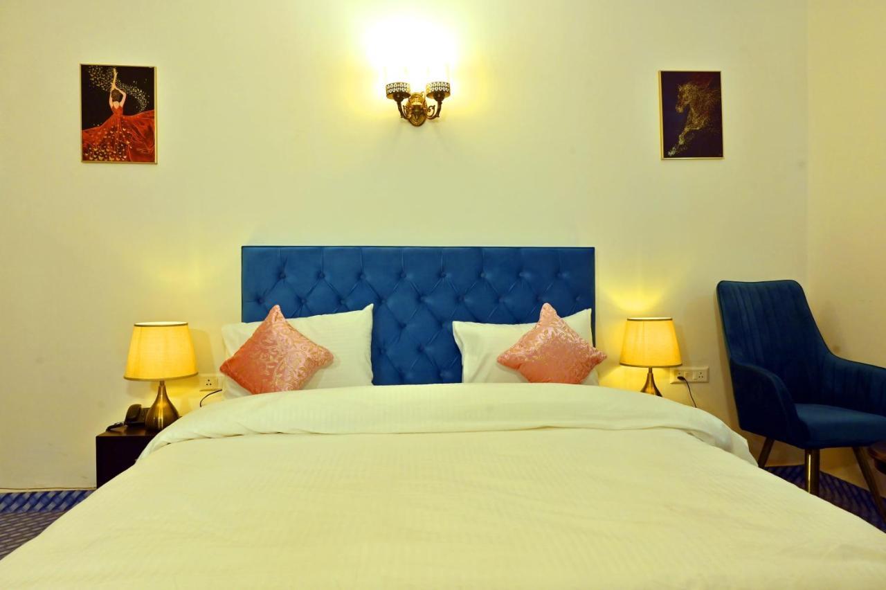 Jay Ally - Boutique Hotel New Delhi Luaran gambar